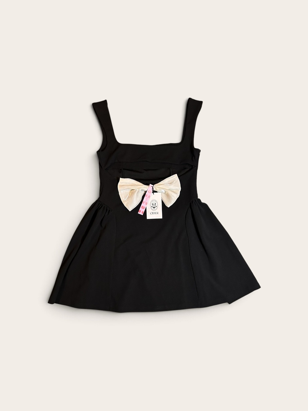 Cider Square Black Neck Solid Bowknot Pleated Zipper Mini Dress - Size L
